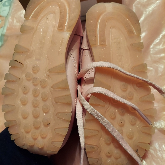 Reebok - Picture 6 of 8